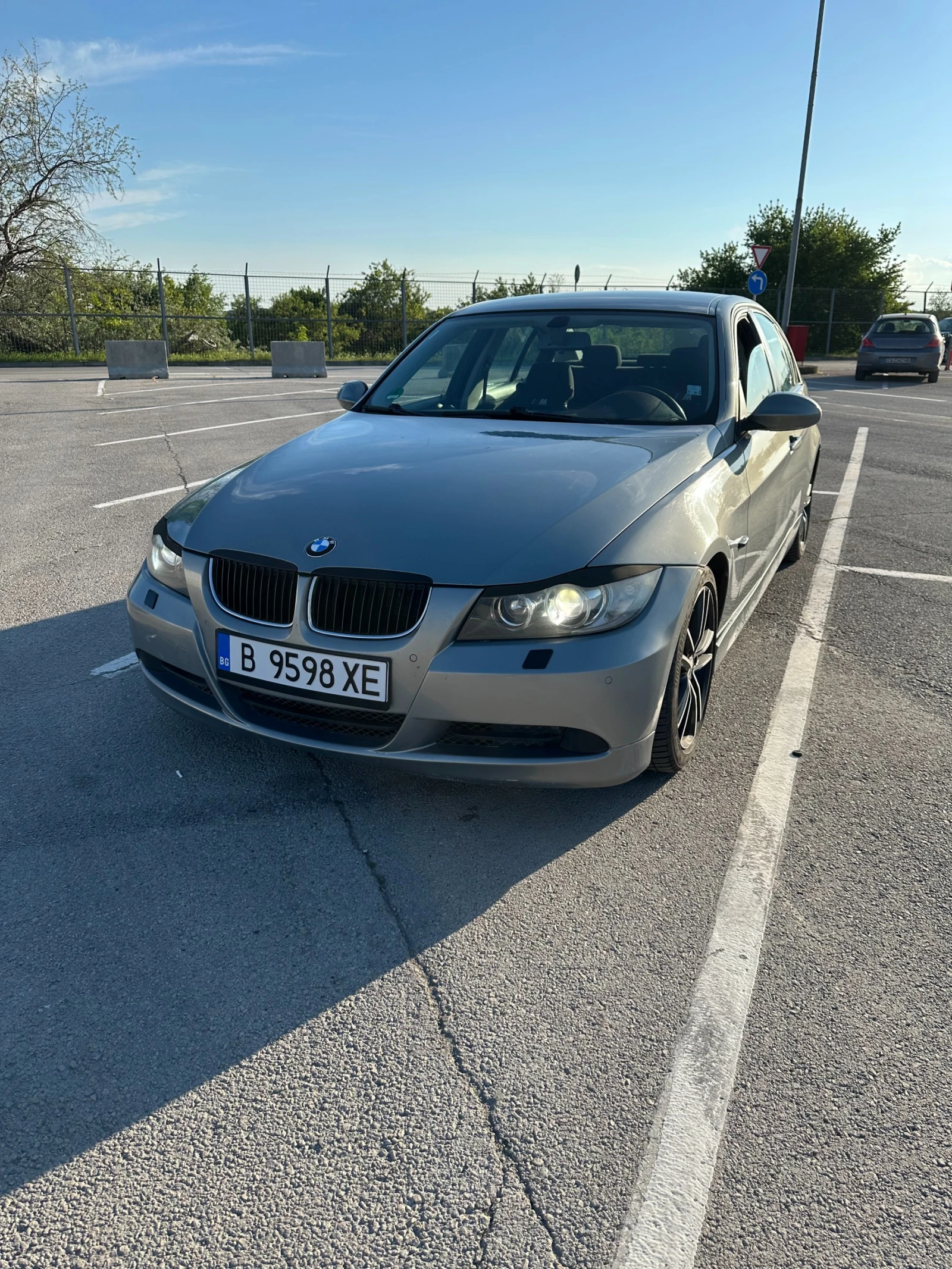 BMW 320, снимка 6 - Автомобили и джипове - 55403851