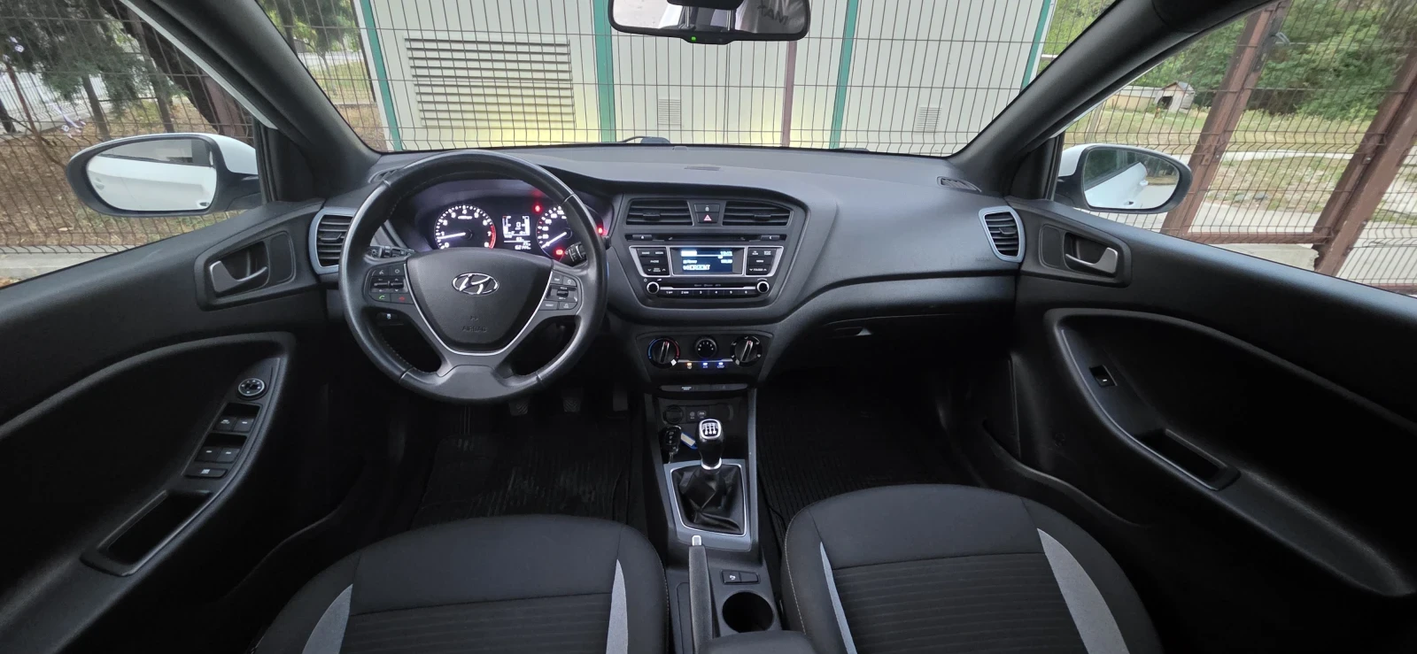 Hyundai I20 1.25i 4 Zylinder Xenon LED TOP EU6, снимка 13 - Автомобили и джипове - 55506972