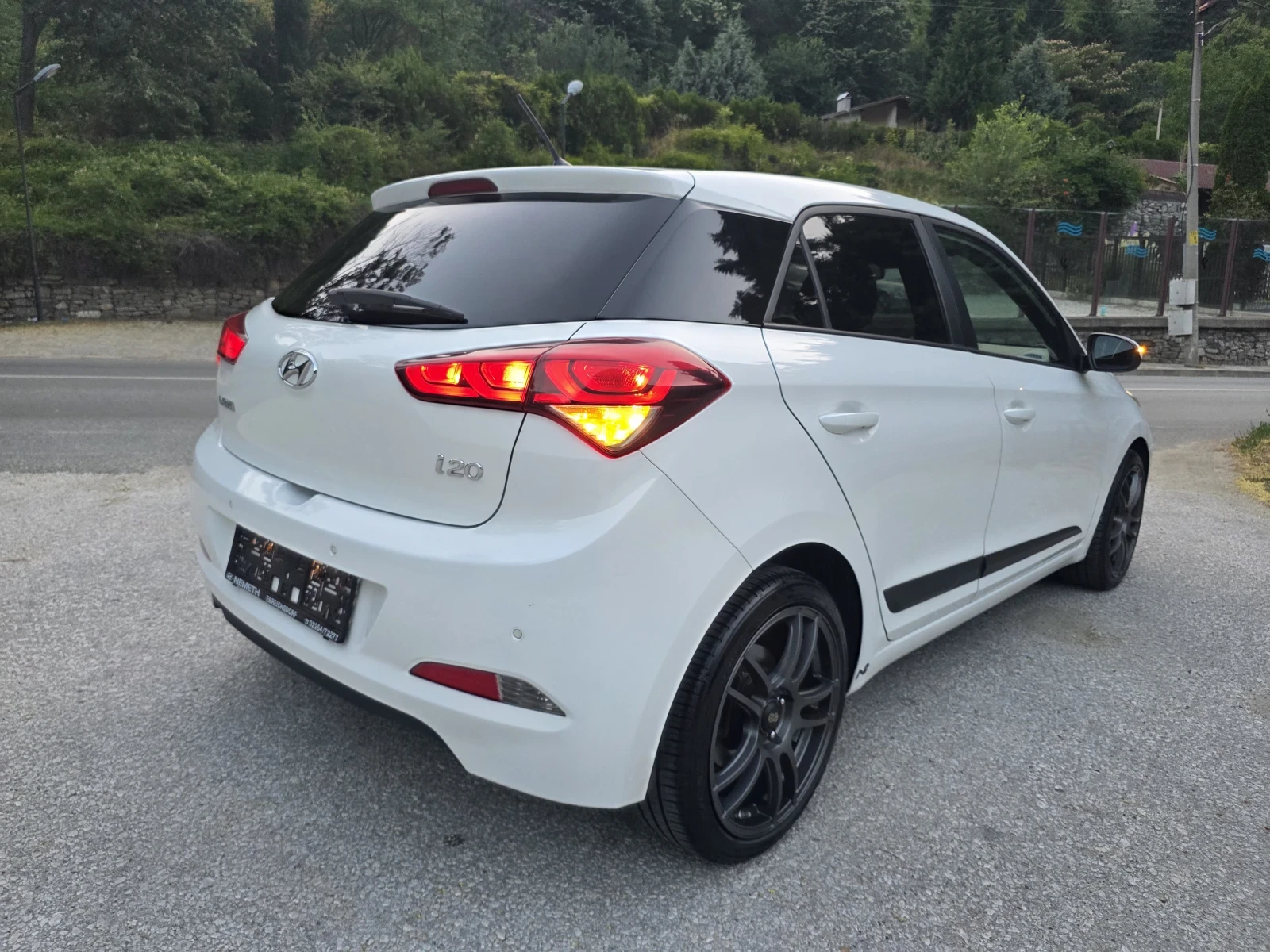 Hyundai I20 1.25i 4 Zylinder Xenon LED TOP EU6, снимка 5 - Автомобили и джипове - 55506972