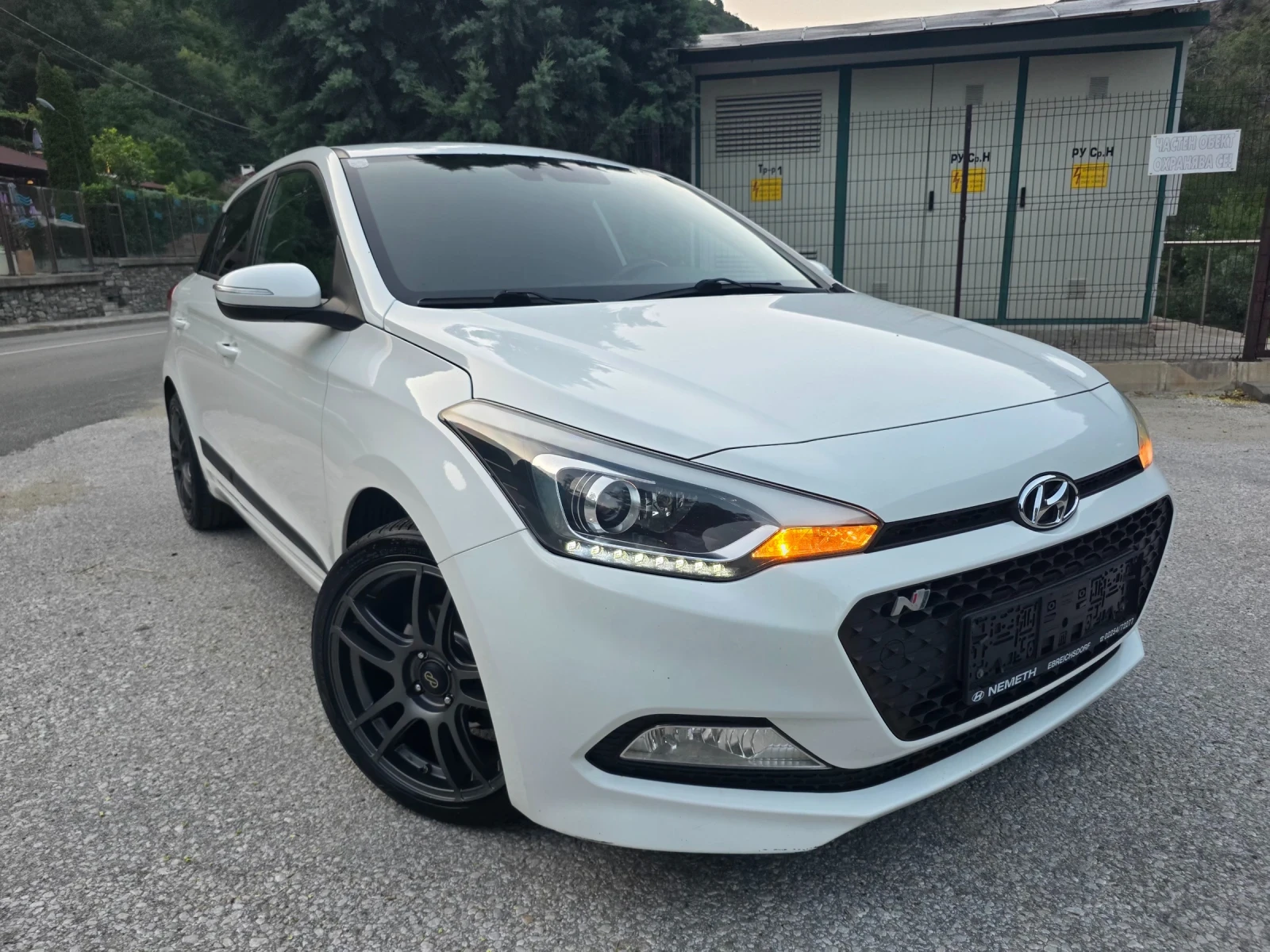 Hyundai I20 1.25i 4 Zylinder Xenon LED TOP EU6, снимка 3 - Автомобили и джипове - 55506972