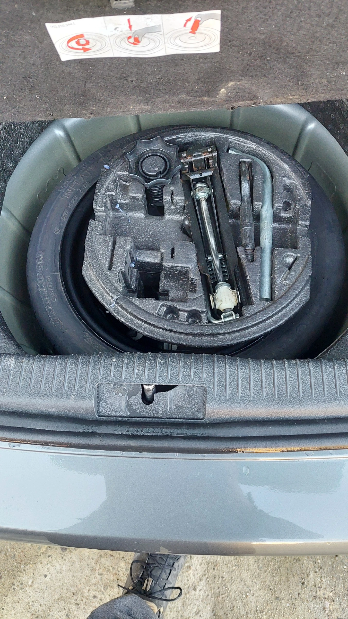 VW Golf 1.6tdi Highline 105hp, снимка 14 - Автомобили и джипове - 55512073