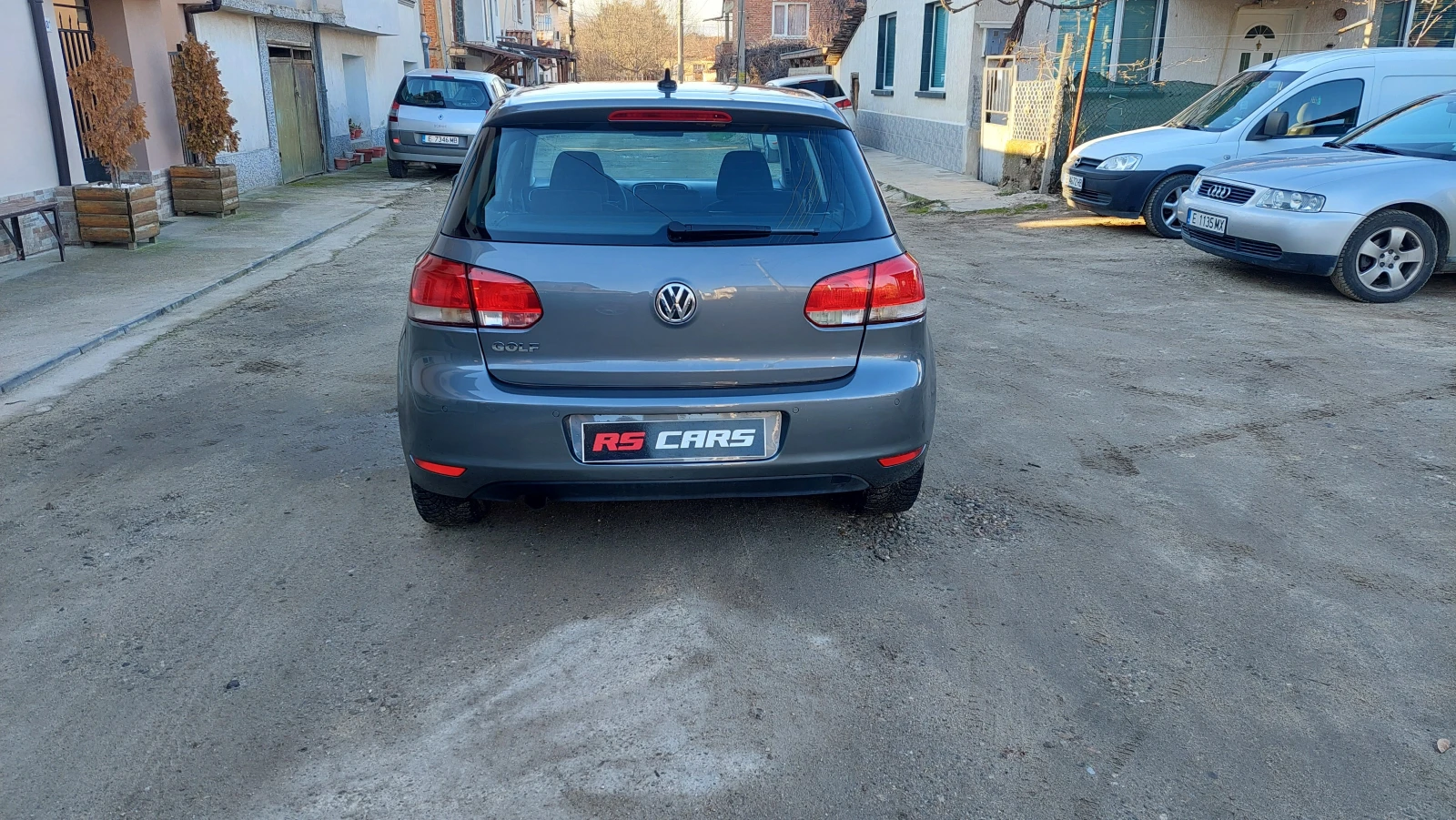 VW Golf 1.6tdi Highline 105hp, снимка 10 - Автомобили и джипове - 55512073