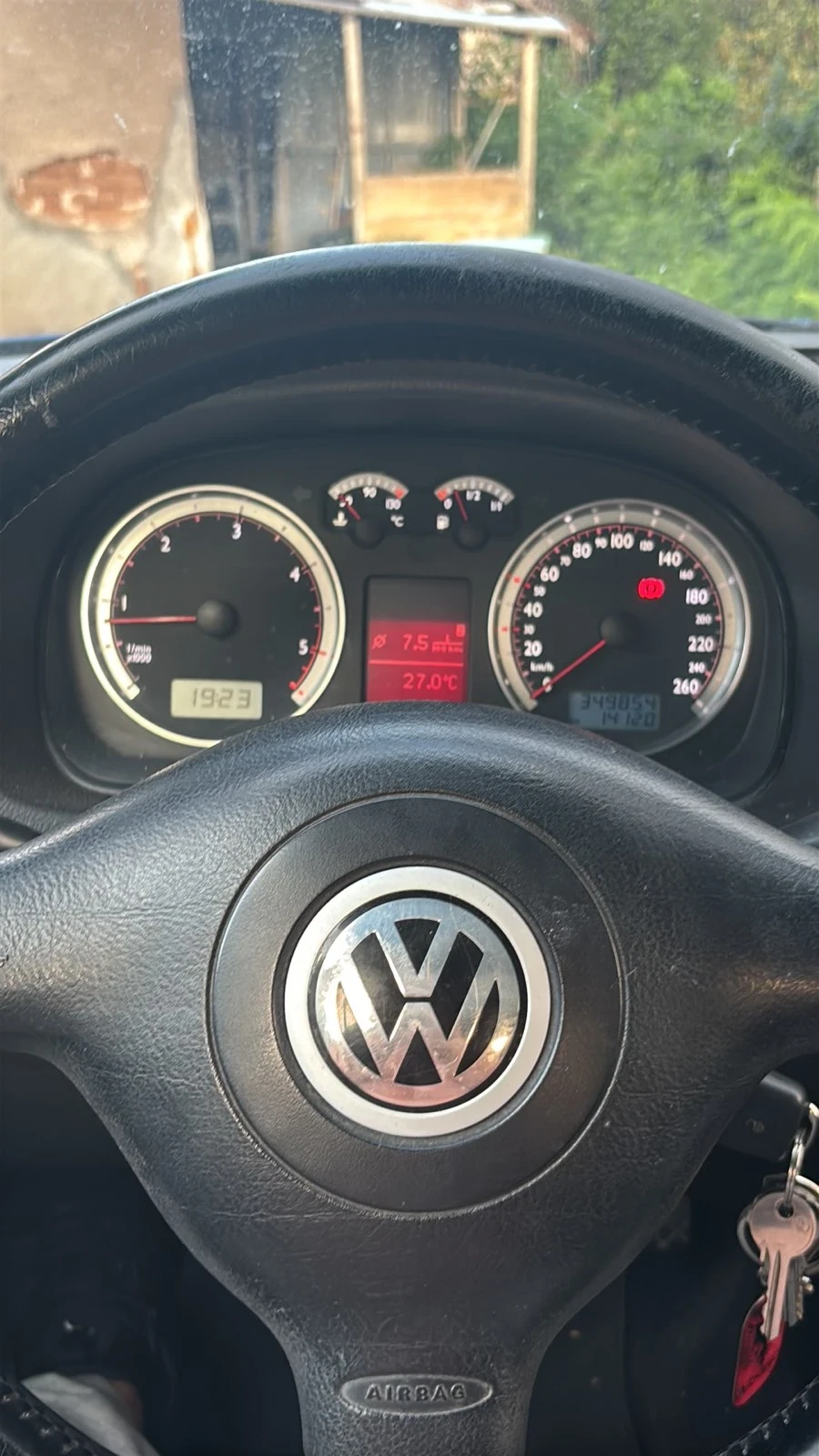 VW Golf 1.9TDI 150К.С+ 6 СКОРОСТИ КОЖА XENON , снимка 8 - Автомобили и джипове - 55845276