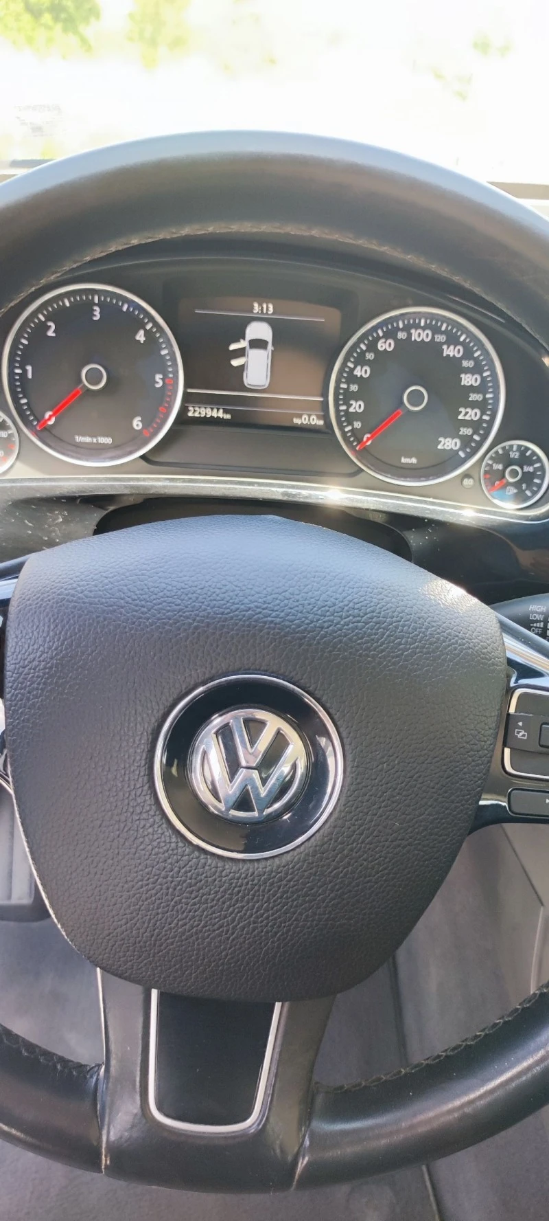 VW Touareg 3.0TDI, снимка 14 - Автомобили и джипове - 47334513