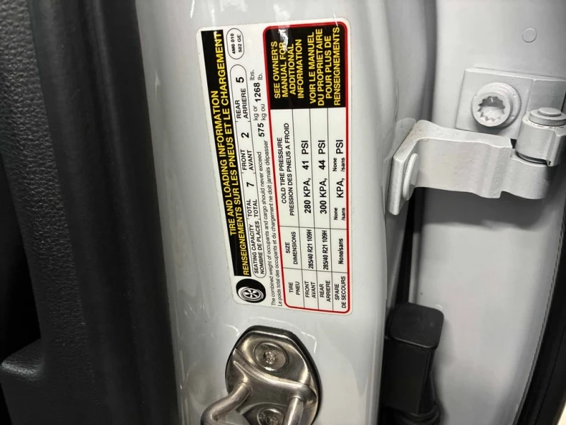 Audi Q7 Komfort  CARFAX, снимка 11 - Автомобили и джипове - 53323961