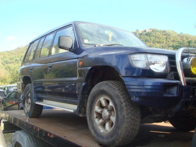 Mitsubishi Pajero 3.0 V6, снимка 2 - Автомобили и джипове - 46834352