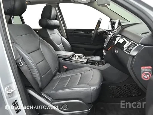 Mercedes-Benz GLE 350 4MATIC | Панорама | Кожа | Камера | Обдухване, снимка 9 - Автомобили и джипове - 54666140