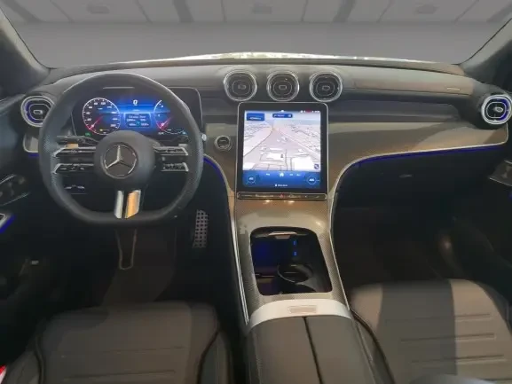 Mercedes-Benz GLC 220 d Coupe 4Matic = AMG Line = Advanced Plus Гаранция, снимка 4 - Автомобили и джипове - 55351128