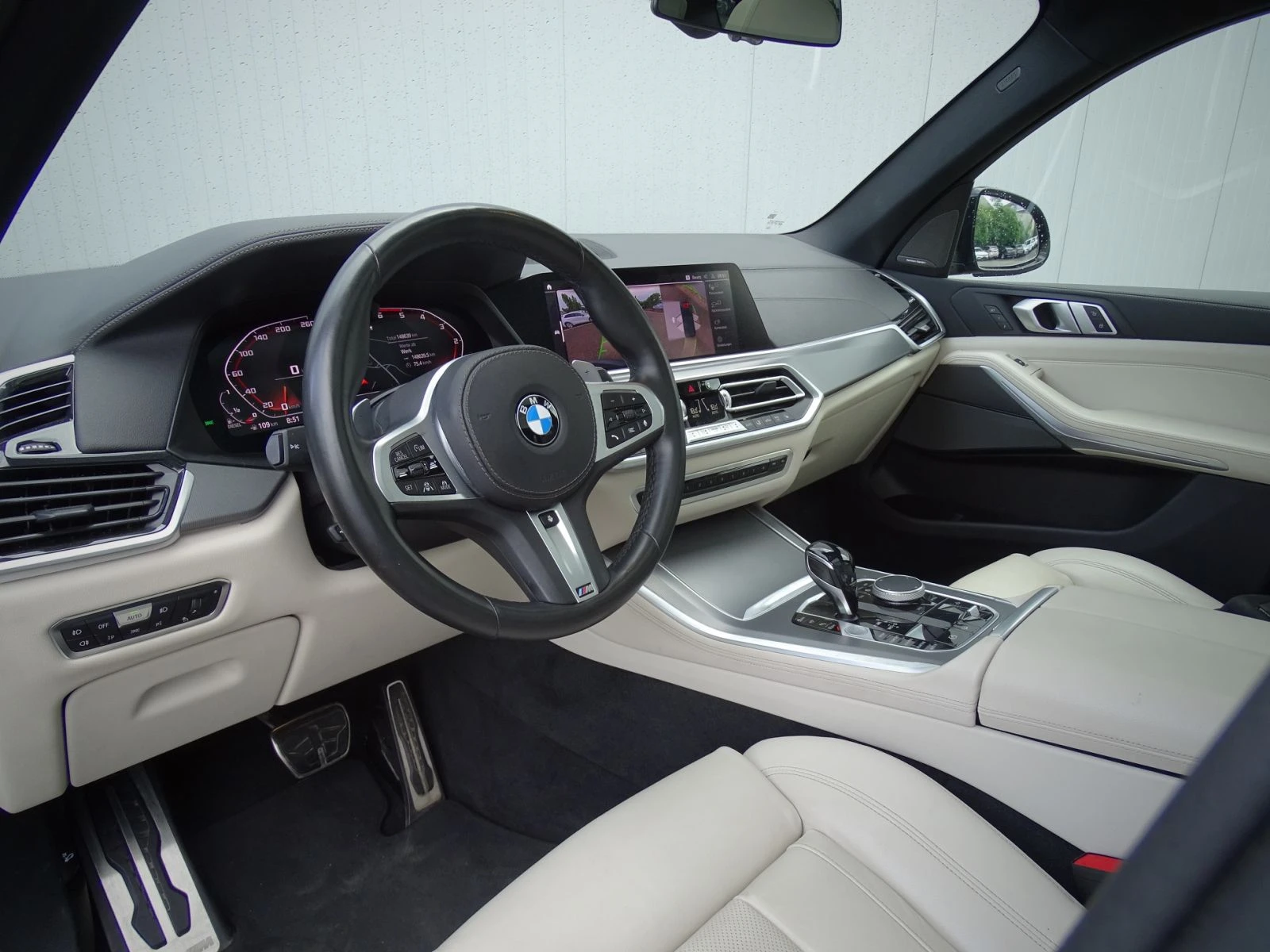 BMW X5 M50d - изображение 10