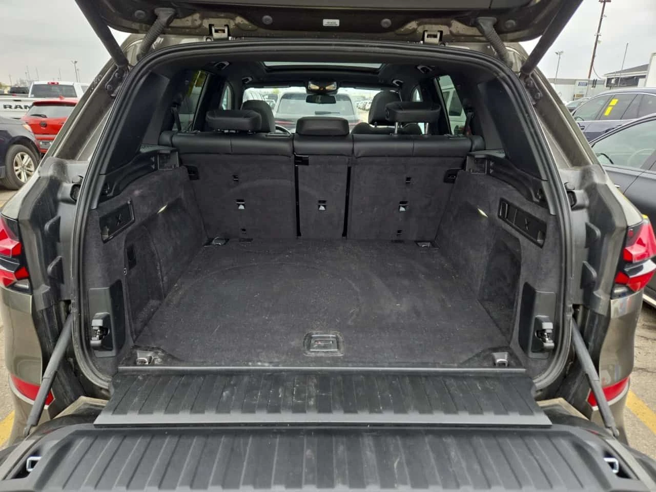 BMW X5 * xDrive40i * 360 * ПАНО * H/K * ПОДГРЕВИ * CARFAX, снимка 14 - Автомобили и джипове - 54497137