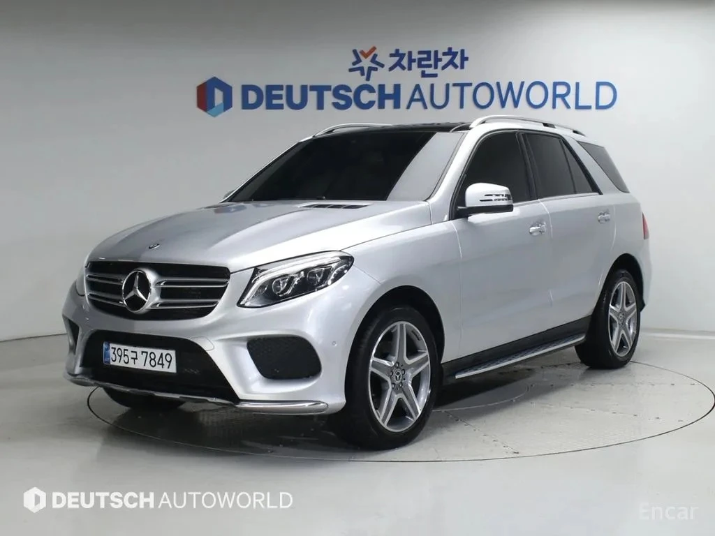 Mercedes-Benz GLE 350 4MATIC | Панорама | Кожа | Камера | Обдухване