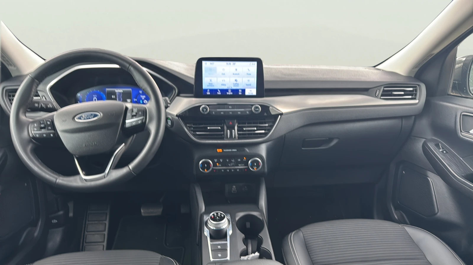 Ford Kuga 2.5 FHEV, снимка 10 - Автомобили и джипове - 55237190