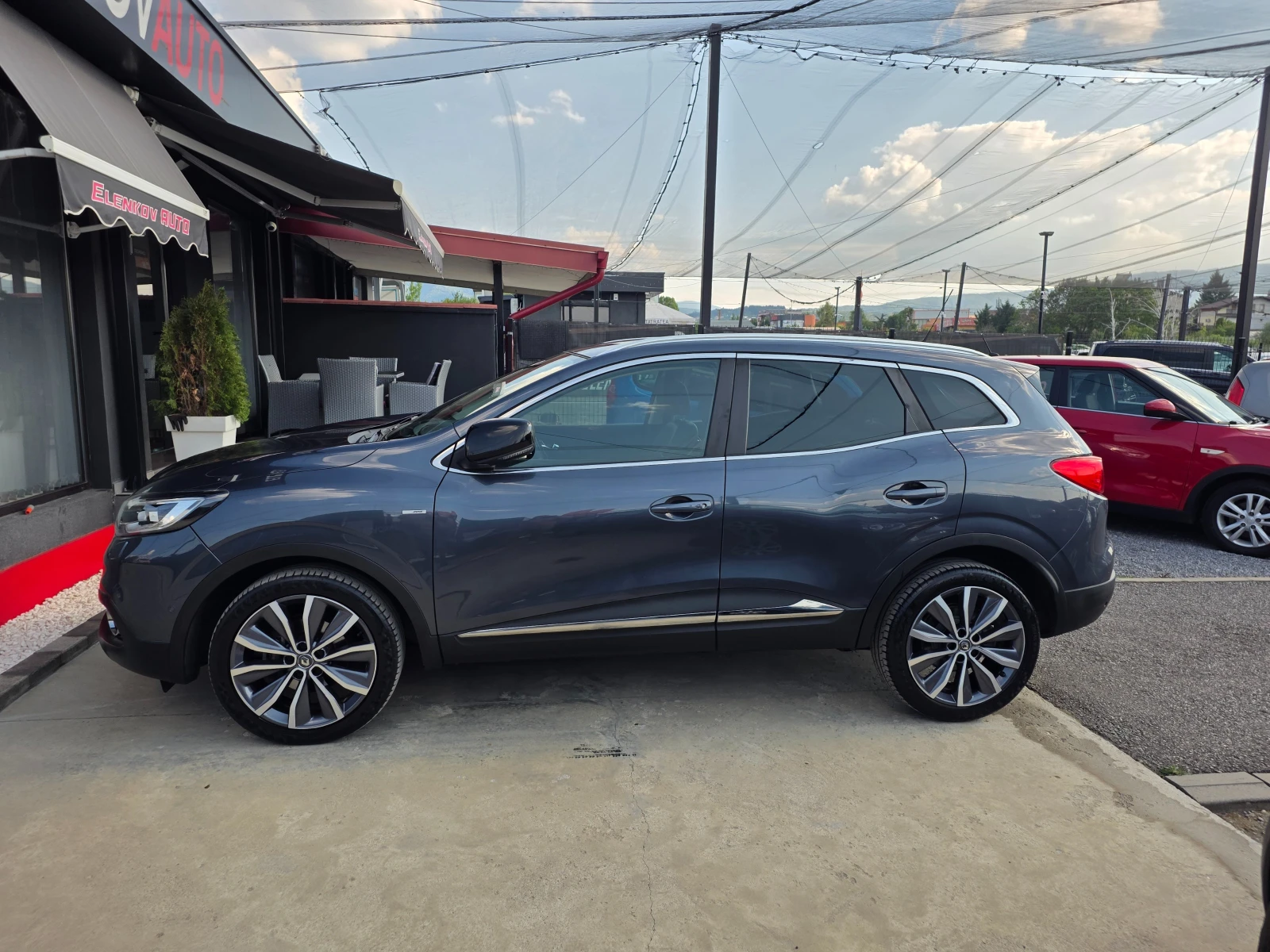 Renault Kadjar 1.2tce-130к.с EURO 6-АВТОМАТИК-НАВИГАЦИЯ-ДАНИЯ, снимка 4 - Автомобили и джипове - 55594313