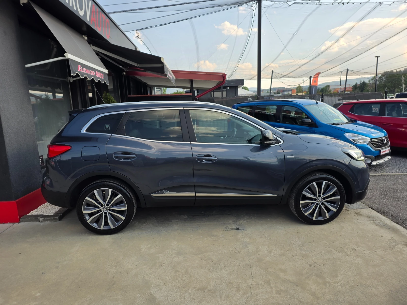 Renault Kadjar 1.2tce-130к.с EURO 6-АВТОМАТИК-НАВИГАЦИЯ-ДАНИЯ, снимка 5 - Автомобили и джипове - 55594313