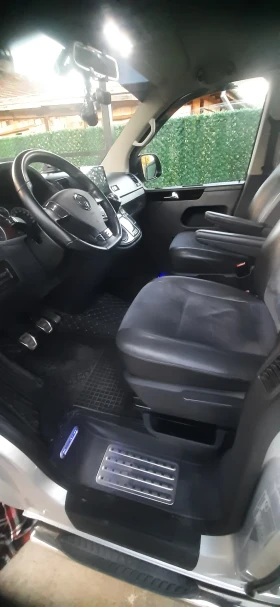 VW Multivan R line, снимка 9
