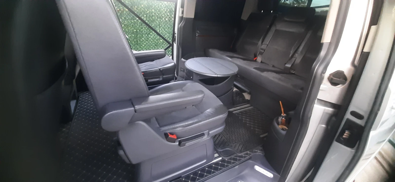 VW Multivan R line, снимка 14 - Бусове и автобуси - 56376958