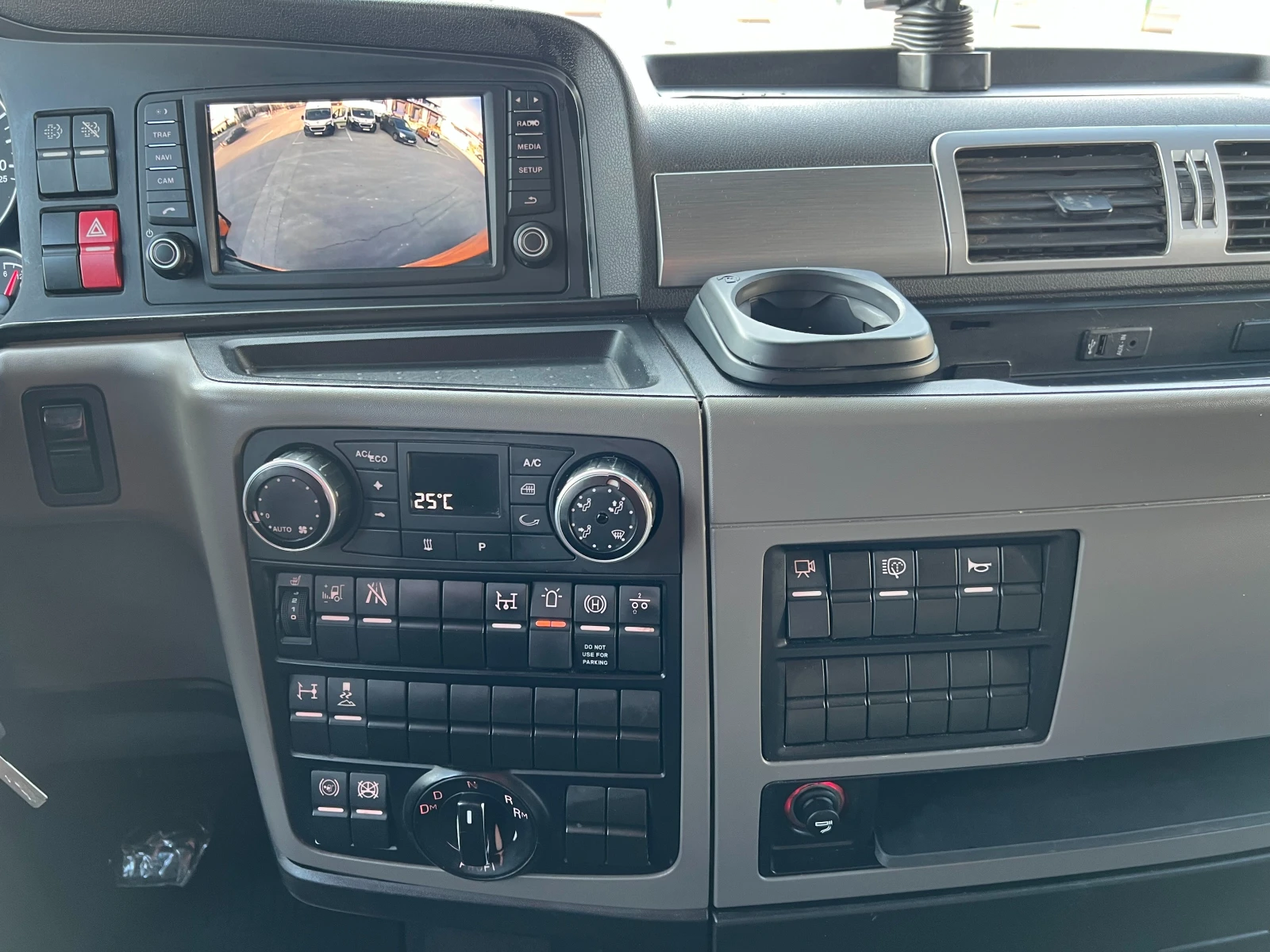 Man Tgx 18.500 4x2 LLS, хидравлика, ALCOA, RETARDER, снимка 11 - Камиони - 53737320