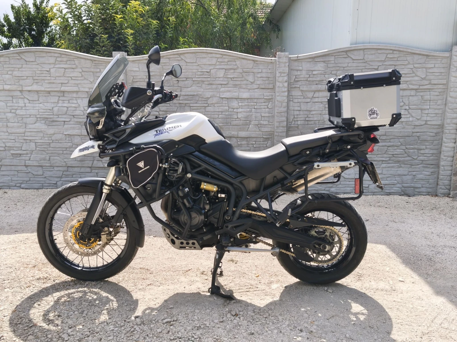 Triumph Tiger 800