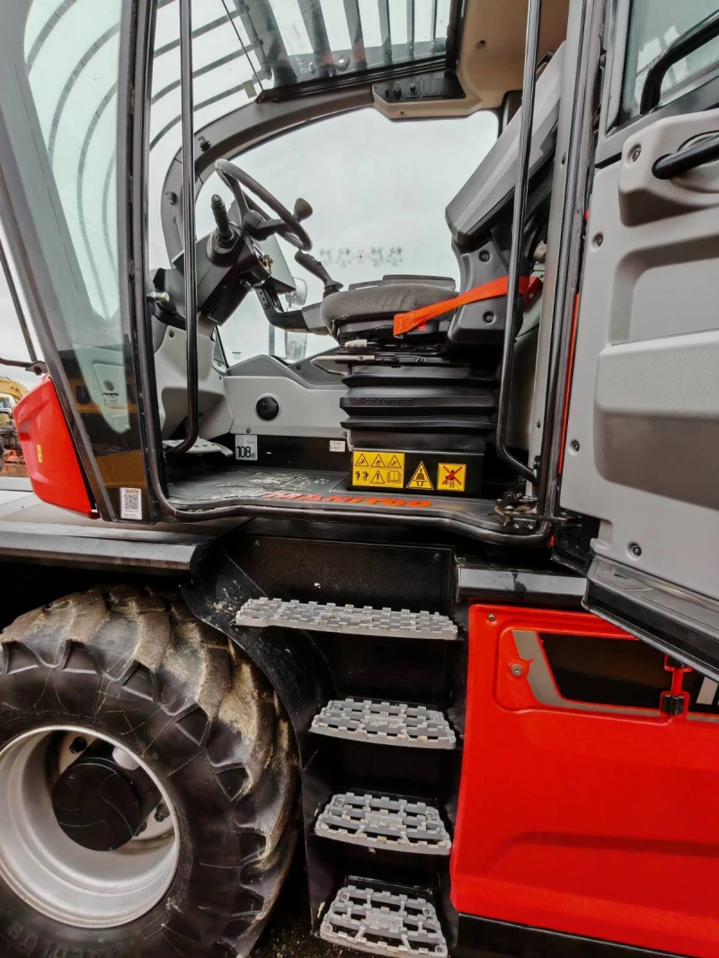 Телескопични товарачи Manitou MRT 2660, снимка 11 - Индустриална техника - 53522947