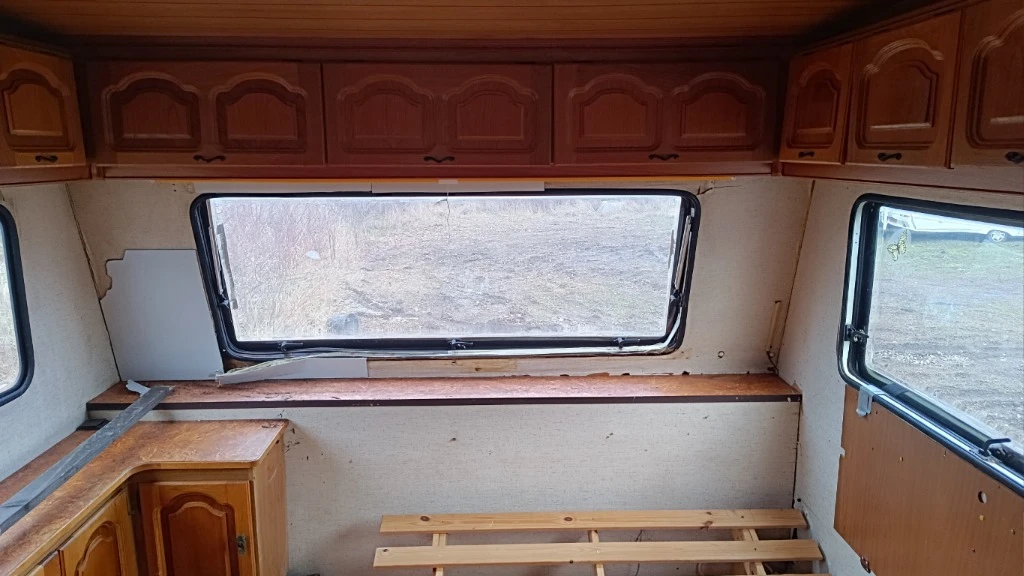 Каравана Burstner CLUB 800 - изображение 4