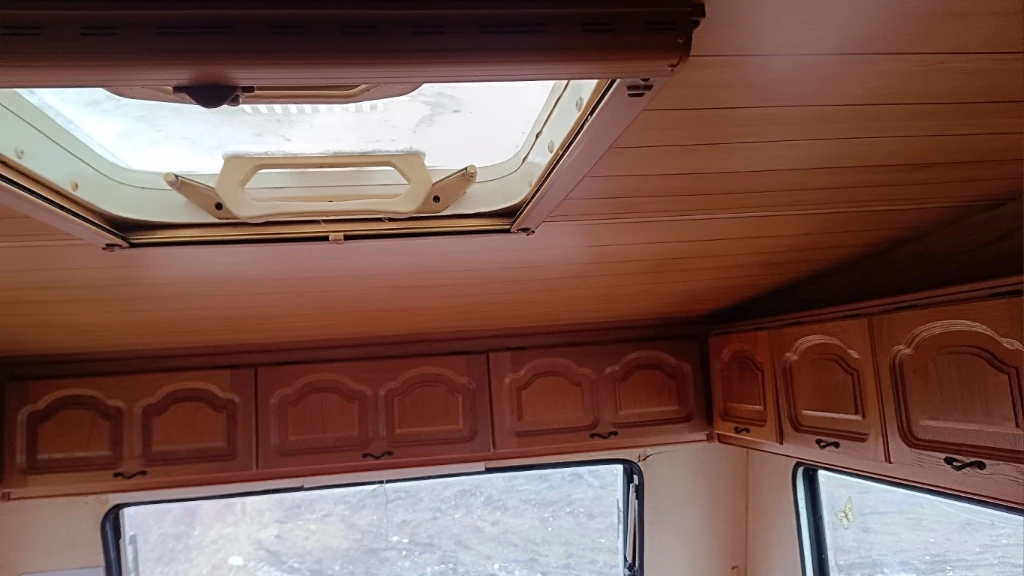 Каравана Burstner CLUB 800 - изображение 7