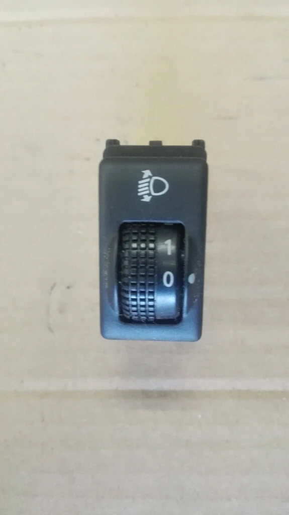 Копче регулиране фарове Нисан Микра