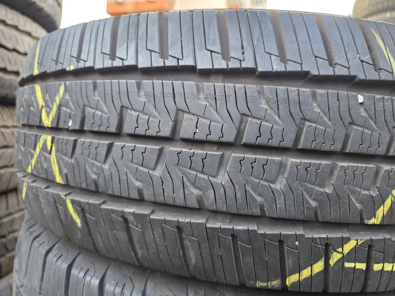 Гуми Всесезонни 205/65R16