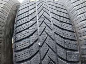 Гуми Зимни 245/65R17, снимка 4 - Гуми и джанти - 44892498