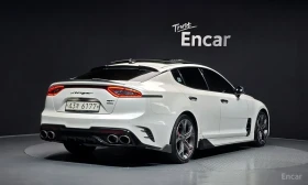 Kia Stinger 3.3 GT AWD / ГЕНЕРАЦИЯ / HUD / PANO / 360 КАМЕРИ /, снимка 2