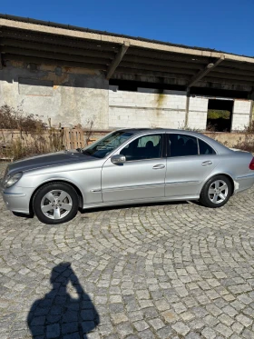 Mercedes-Benz E 320, снимка 2