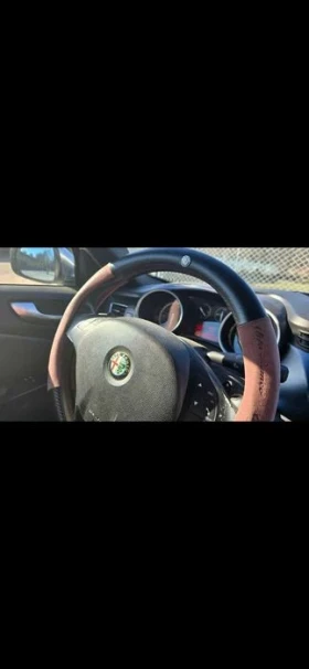 Alfa Romeo Giulietta - 5950 € / 11637.19 лв. - 24460130 8