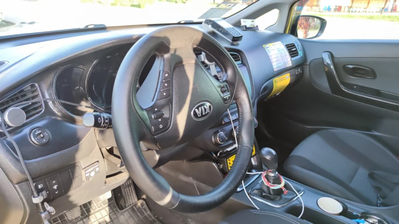 Kia Ceed, снимка 6 - Автомобили и джипове - 47496402