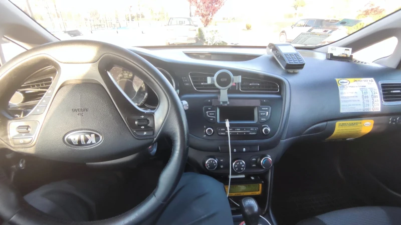 Kia Ceed, снимка 4 - Автомобили и джипове - 47496402