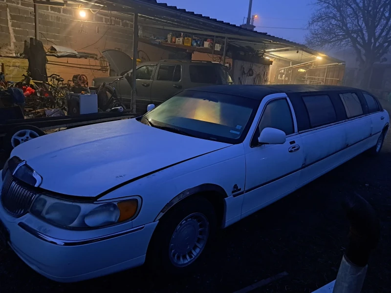 Lincoln Town car 4.6 , снимка 2 - Автомобили и джипове - 49321053