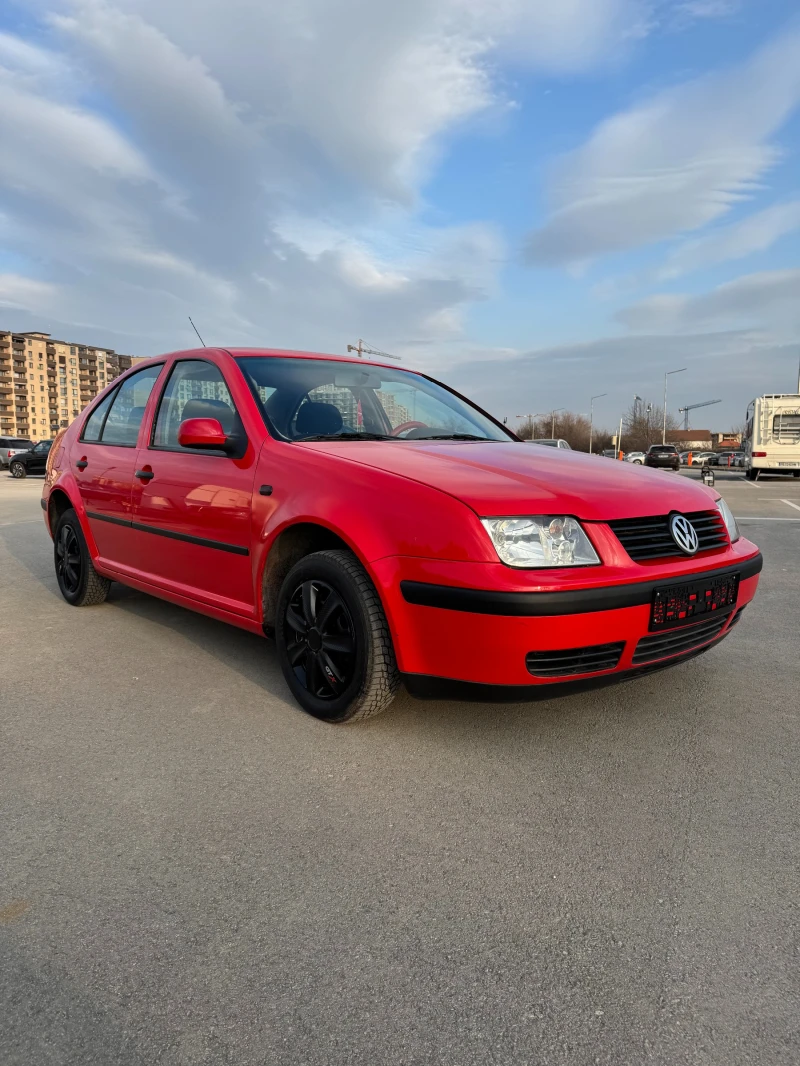 VW Bora 1.6i, снимка 3 - Автомобили и джипове - 48949275