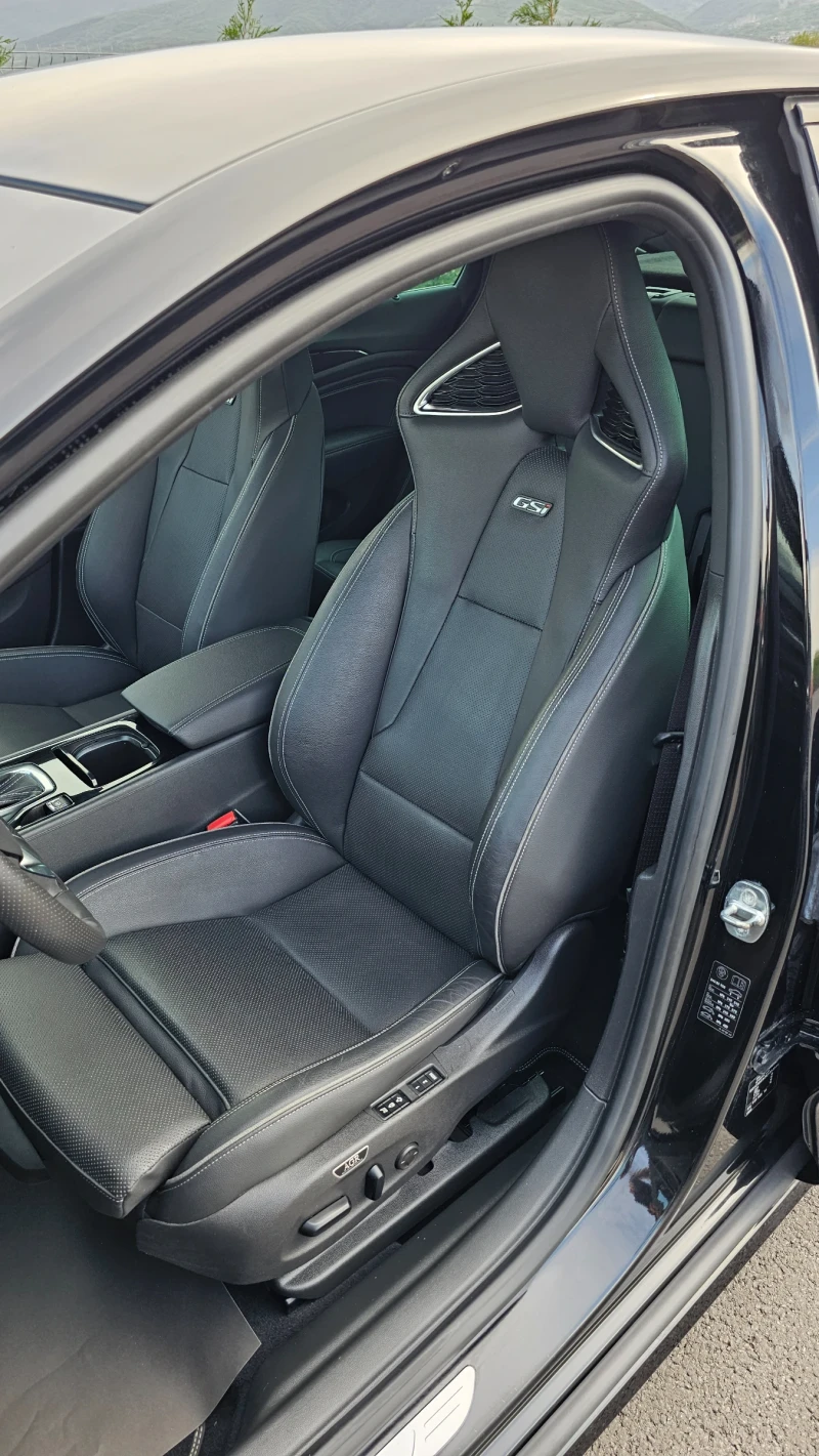 Opel Insignia GSI 2.0 Bi Turbo D 4x4, 209ps/EXCLUSIVE/, снимка 2 - Автомобили и джипове - 49993833