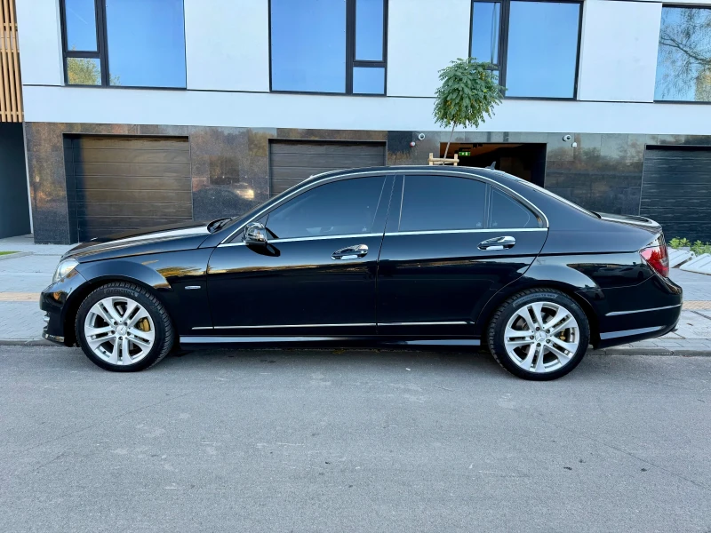 Mercedes-Benz C 300 4Matic 7G Tronic Face Lift AMG OPTIC, снимка 8 - Автомобили и джипове - 52511953