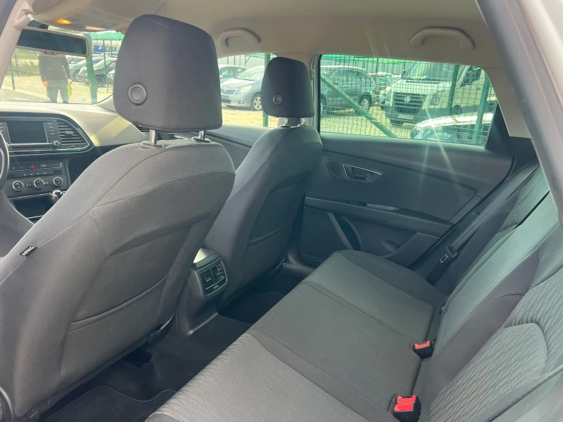 Seat Leon ST-1.6TDi/105p.s-4 drive/Full Led-Matrix/4x4!!!!, снимка 11 - Автомобили и джипове - 52030255