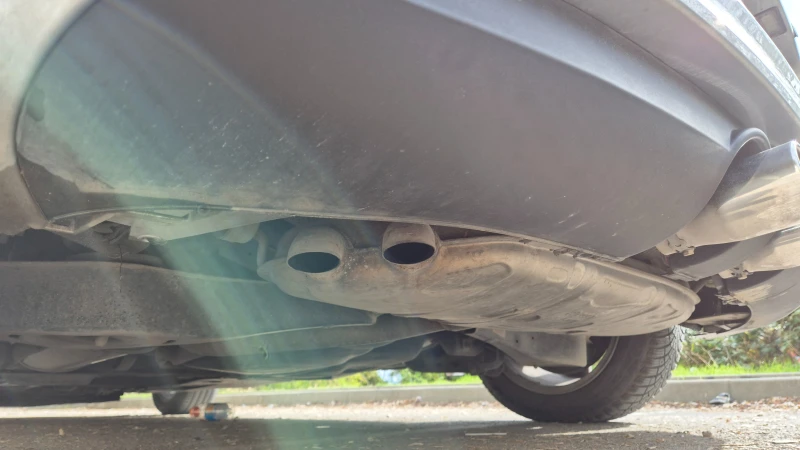 VW Golf 2.0 TDI, снимка 16 - Автомобили и джипове - 52530395