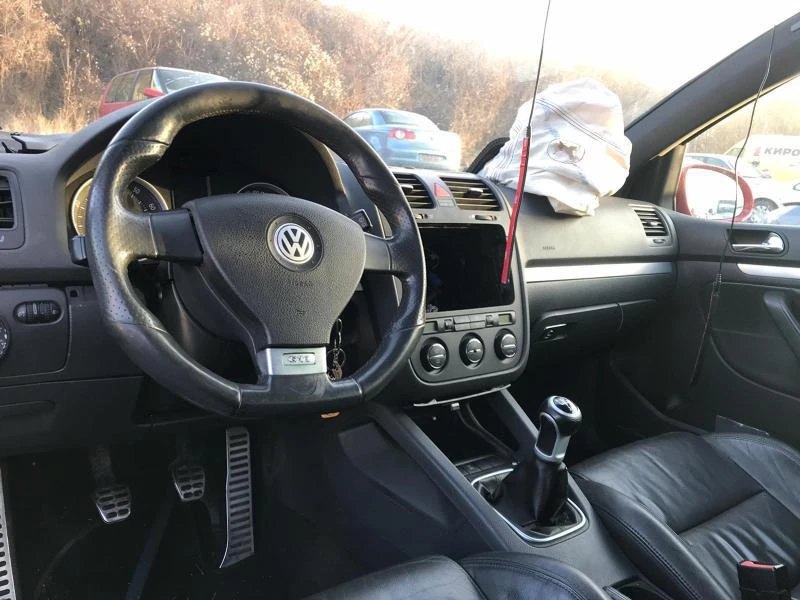 VW Golf GTI,2.0TFSI,R32 Пакет,SPORT - изображение 7