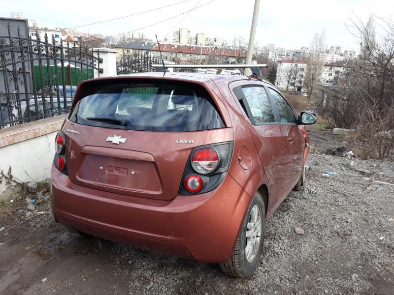 Chevrolet Aveo 1.3 D HA ЧАСТИ 73000 КМ 6 скорости, снимка 2 - Автомобили и джипове - 52703602