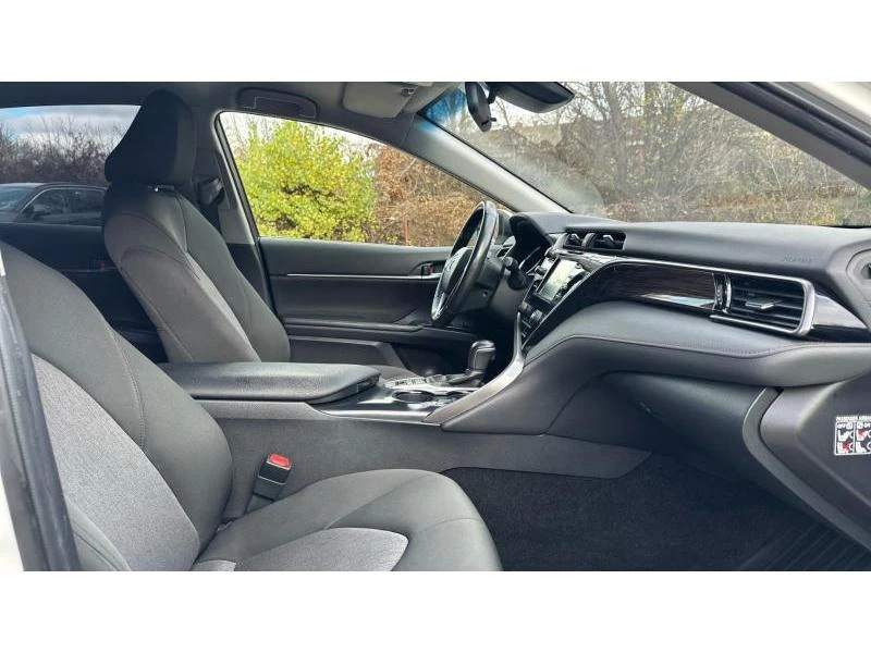 Toyota Camry 2.5P HYB CVT COMFORT - изображение 6