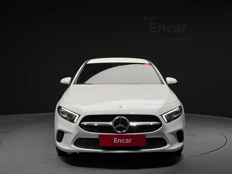 Mercedes-Benz A 220 W177 SEDAN, снимка 3 - Автомобили и джипове - 55790235