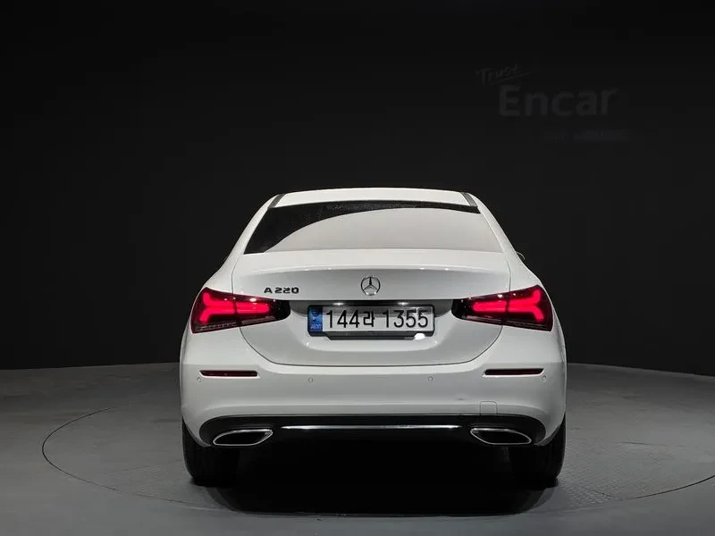 Mercedes-Benz A 220 W177 SEDAN, снимка 4 - Автомобили и джипове - 55790235