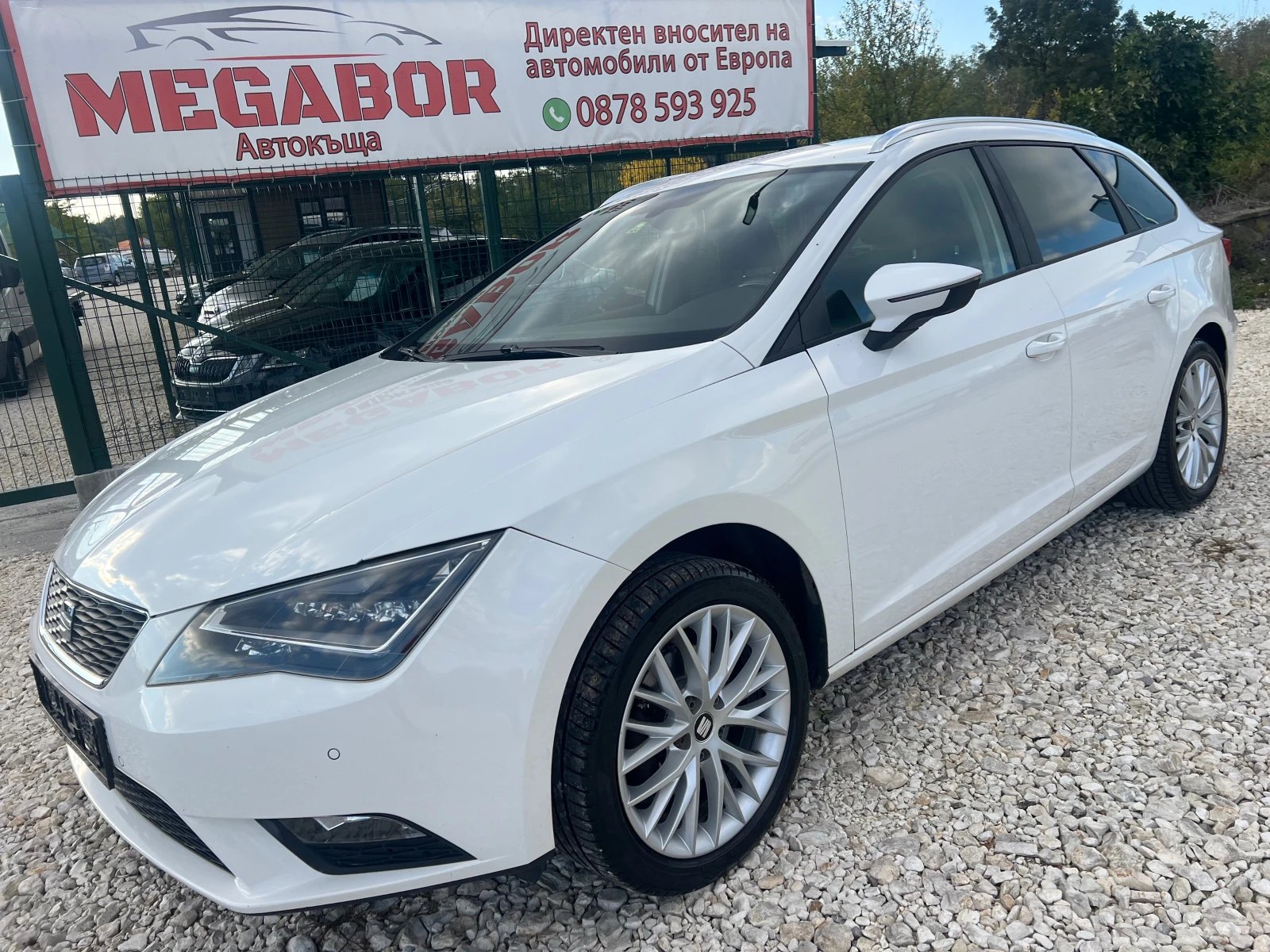 Seat Leon ST-1.6TDi/105p.s-4 drive/Full Led-Matrix/4x4!!!!, снимка 1