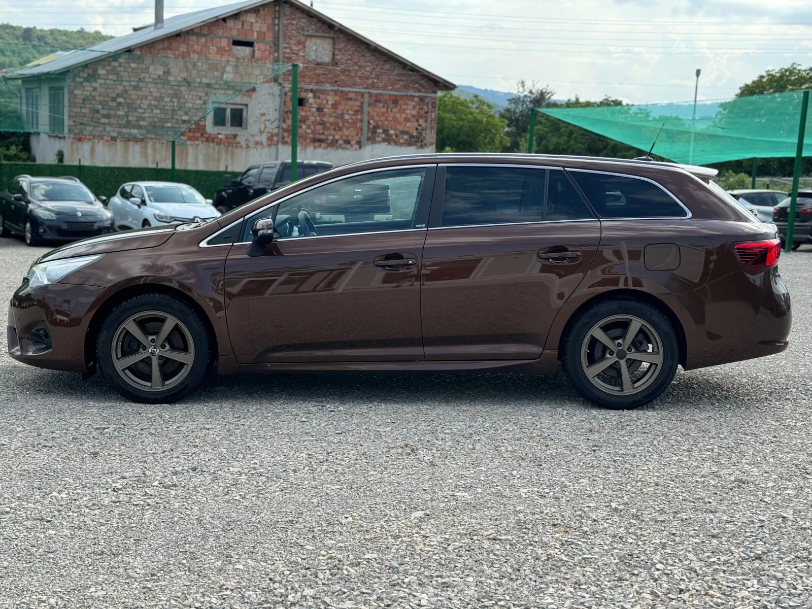 Toyota Avensis 2.0D4D ЕВРО 6  - изображение 7