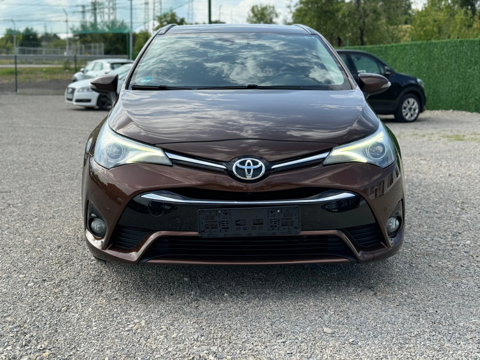 Toyota Avensis 2.0D4D ЕВРО 6  - изображение 3