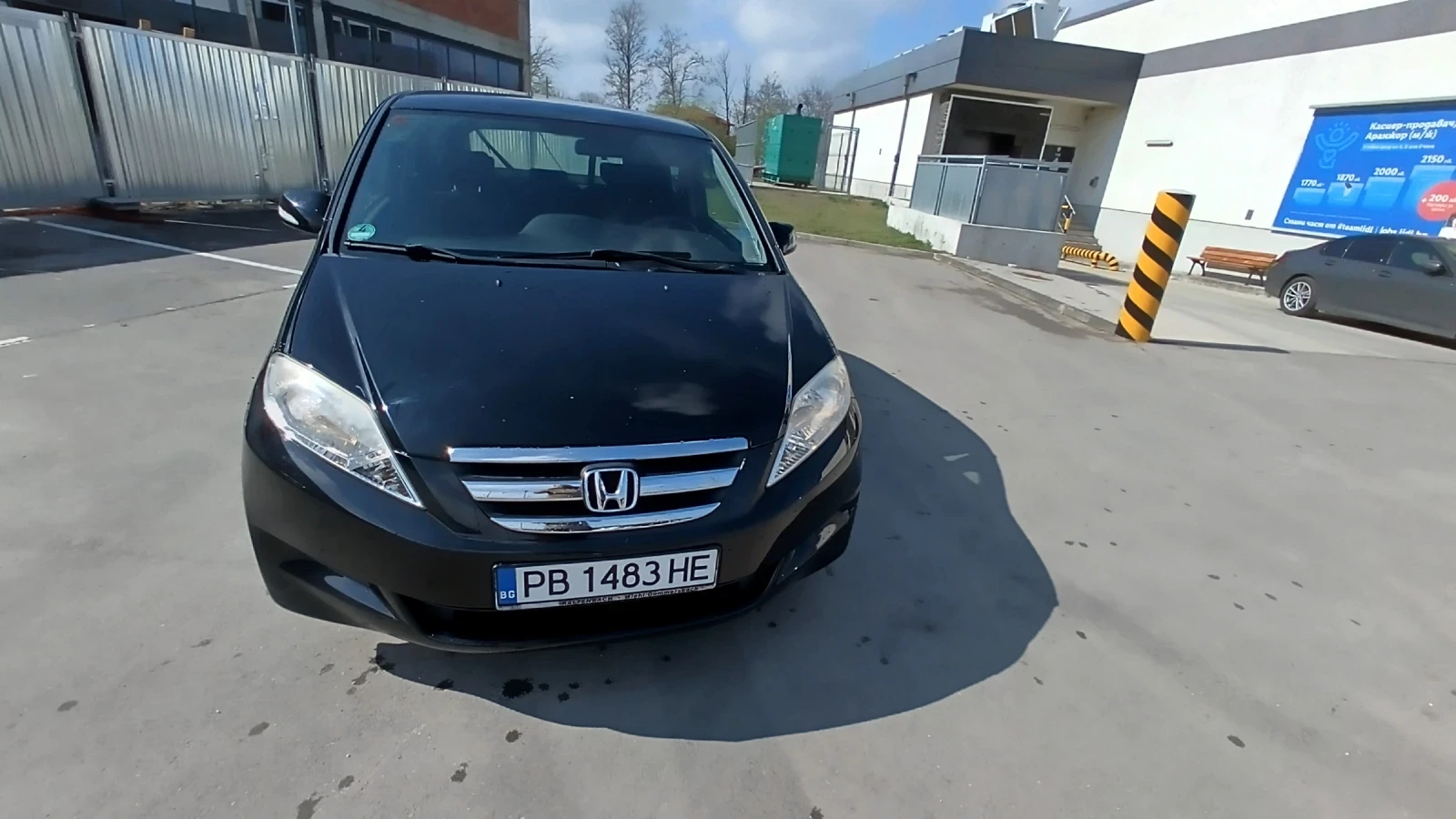 Honda Fr-v 1.7 - изображение 2