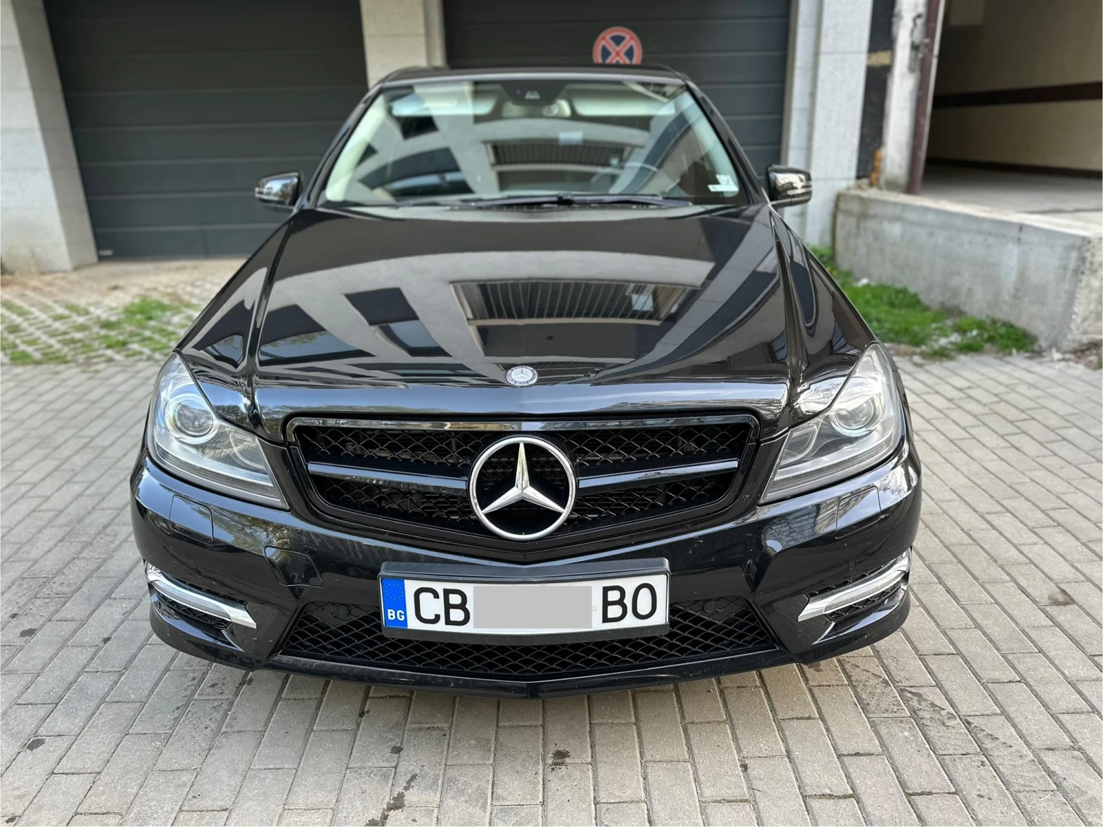 Mercedes-Benz C 300 4Matic 7G Tronic Face Lift AMG OPTIC - изображение 2
