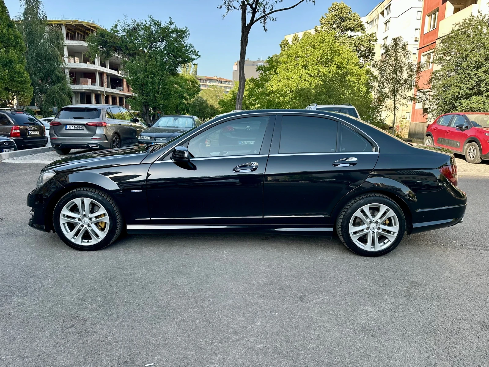 Mercedes-Benz C 300 4Matic 7G Tronic Face Lift AMG OPTIC - изображение 4